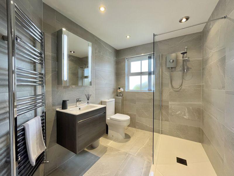 Family Shower Room