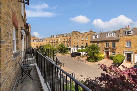 2 bedroom flat for sale - Byron Mews, London, NW3
