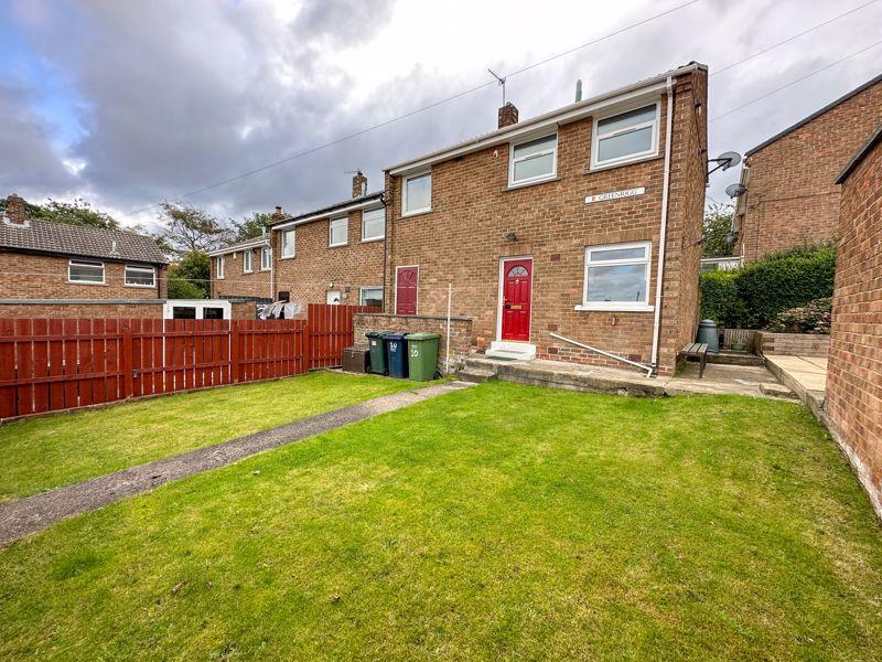 Greenrigg, Blaydon 2 bed semidetached house £650 pcm (£150 pw)