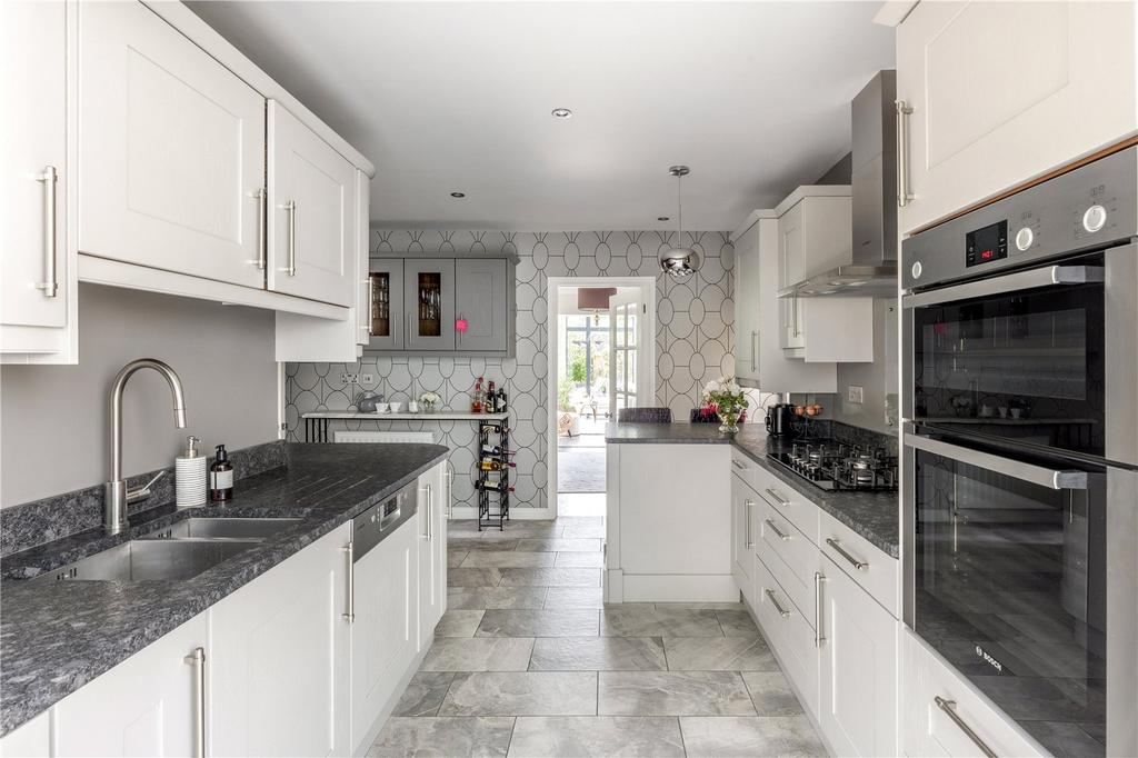 Kitchen/Breakfast Rm