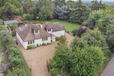 4 bedroom bungalow for sale, Taylors Lane, Trottiscliffe, West Malling, Kent