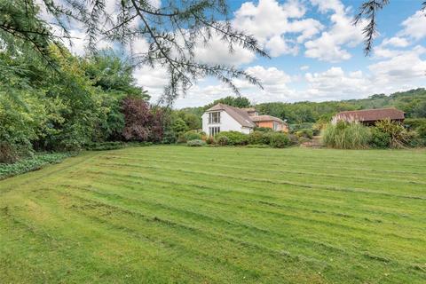 4 bedroom bungalow for sale, Taylors Lane, Trottiscliffe, West Malling, Kent