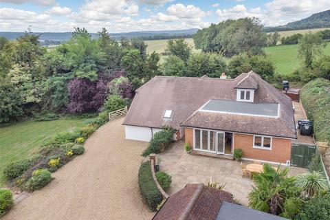 4 bedroom bungalow for sale, Taylors Lane, Trottiscliffe, West Malling, Kent