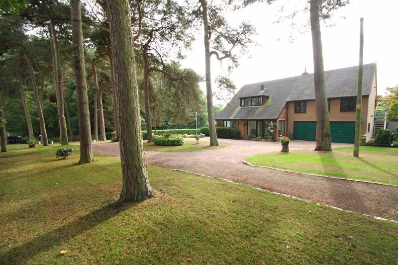 Crewe Road, Madeley Heath 5 bed detached house for sale £575,000