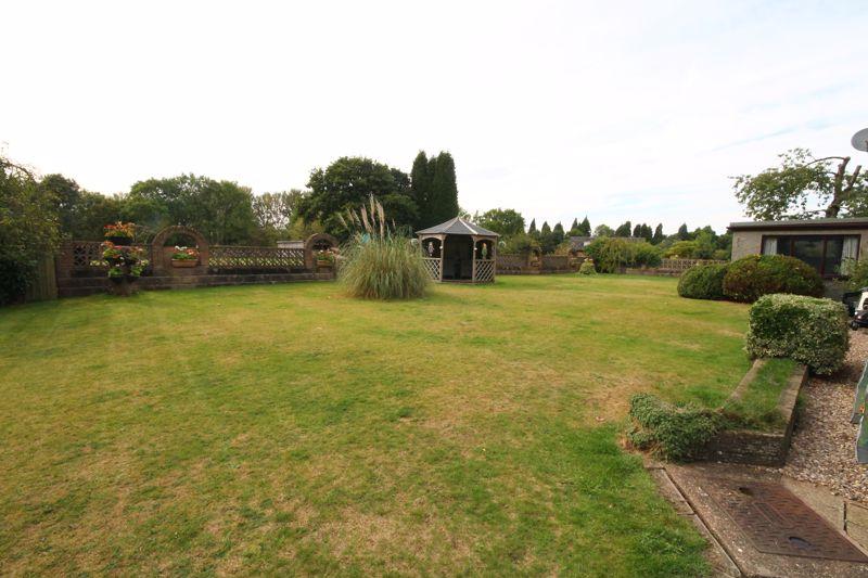 Crewe Road, Madeley Heath 5 bed detached house for sale £575,000