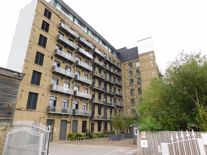 Huddersfield Road, Brighouse 1 bed apartment for sale £59,000