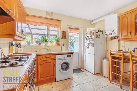 31 Claremont Road, Hornchurch, RM11 1BY