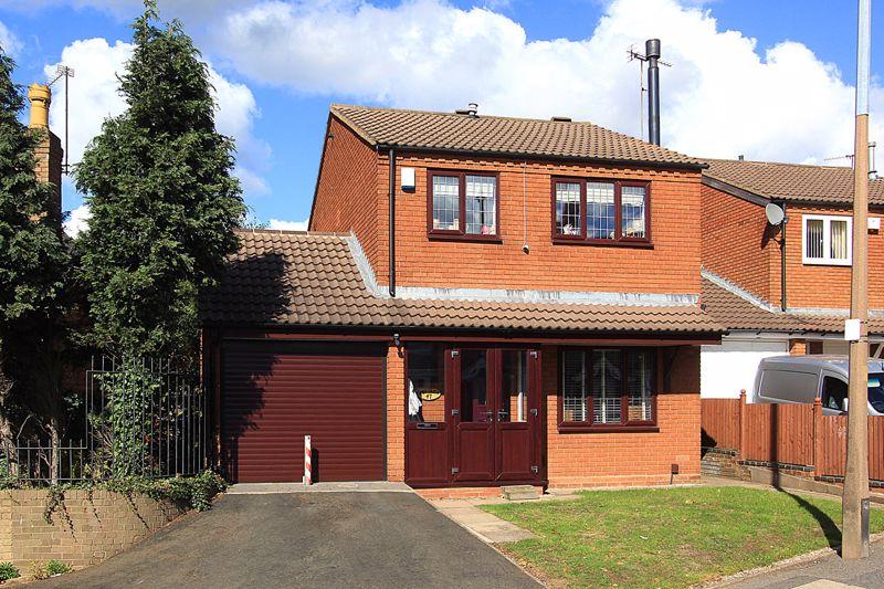 UPPER GORNAL, Hill Street 3 bed detached house £300,000
