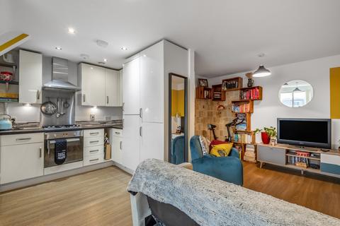 1 bedroom flat for sale - Lomond House, 203 Chargeable Lane, London, E13