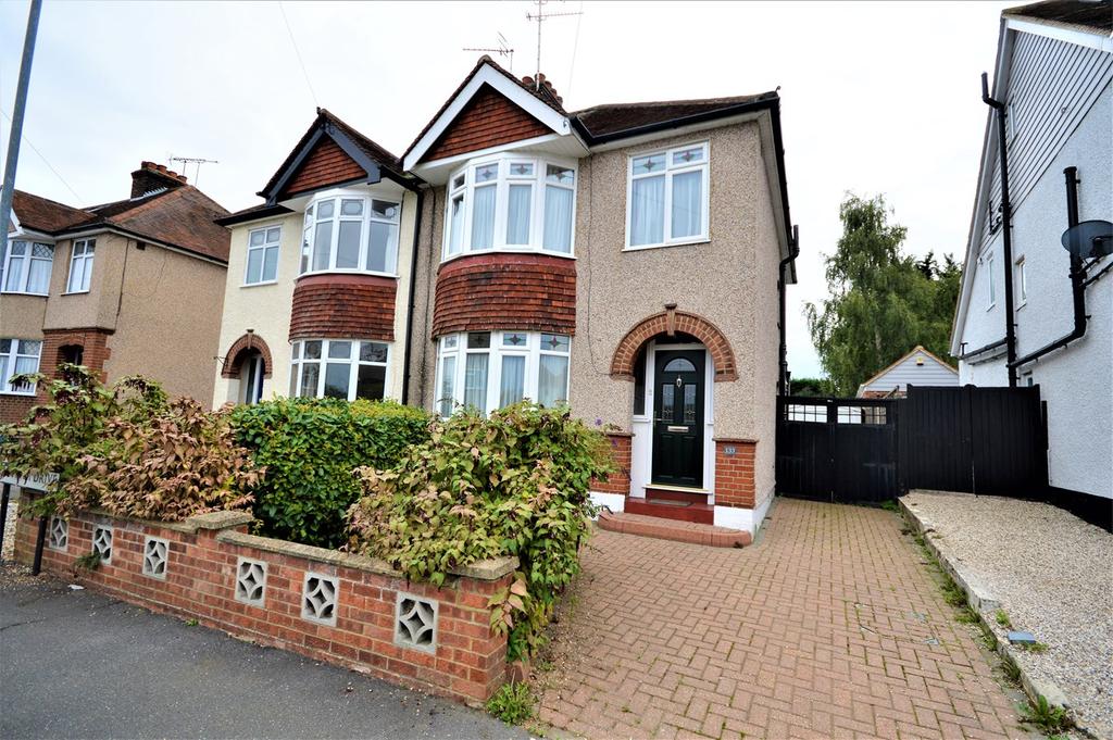 Moulsham Drive, Chelmsford, CM2 3 bed semidetached house £595,000