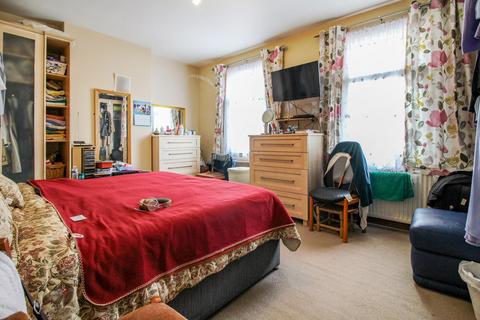 31 Brisbane Road, Reading, RG30 2PE