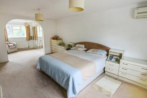 4 bedroom detached house for sale - Cotehele Cottage, Mill Lane, Felbridge, RH19