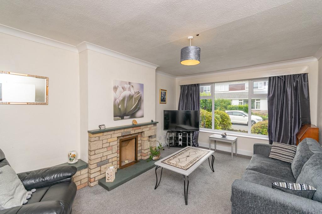 Tewkesbury Drive, Lytham, FY8 3 bed semidetached house £275,000