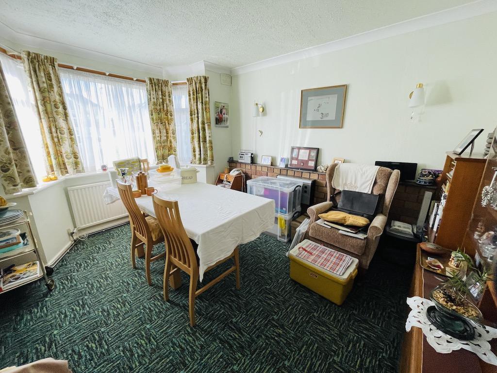 PEDMORE Walker Avenue 3 bed semidetached house for sale £280,000