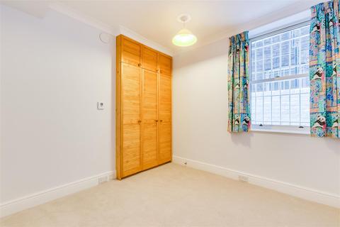 3 bedroom flat to rent - Redcliffe Gardens, SW10