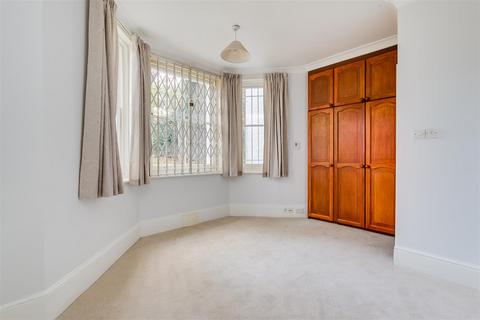 3 bedroom flat to rent, Redcliffe Gardens, Chelsea, SW10