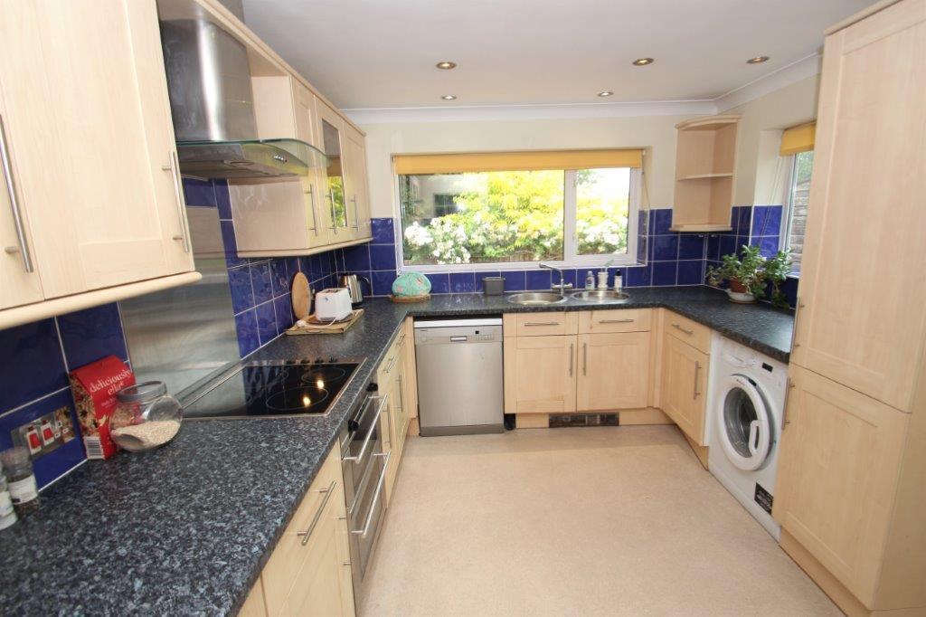 2 Barn Hill kitchen.jpg