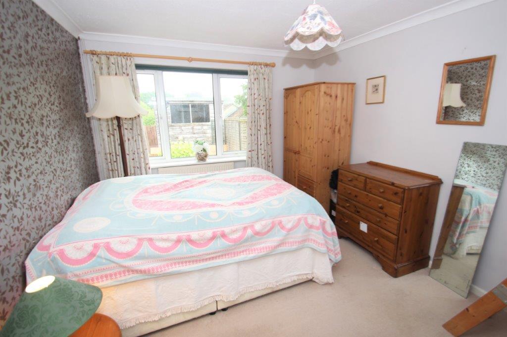 2 Barn Hill bed1.jpg