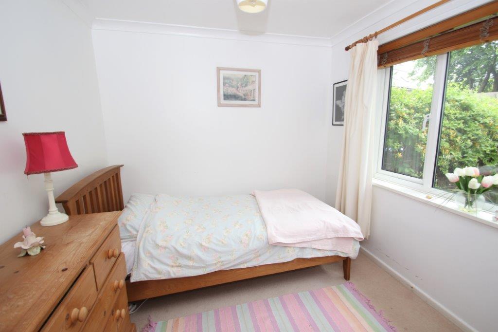 2 Barn Hill bed2.jpg