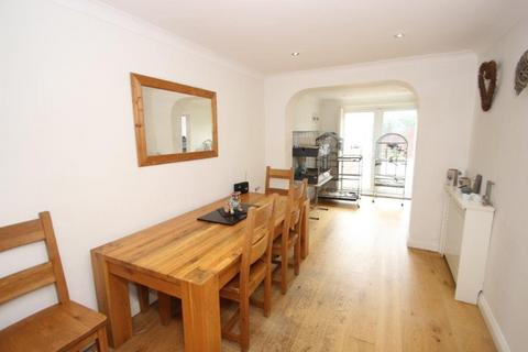 8 Aston Mead, Salisbury, SP1 3HJ