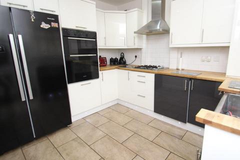 8 Aston Mead, Salisbury, SP1 3HJ
