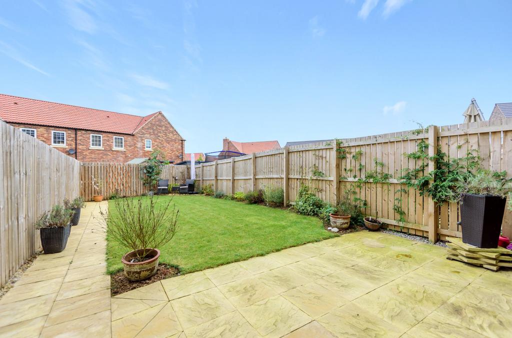 Montagu Crescent, Wetherby, West Yorkshire 4 bed terraced house £550,000