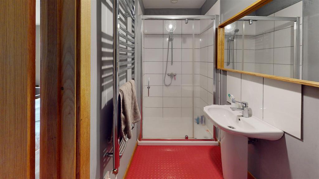 The-Greenhouse-Bathroom.jpg