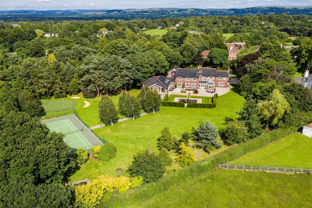 Oak Road, Mottram St Andrew 7 bed detached house £15,000 pcm (£3,462 pw)