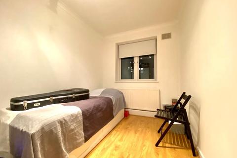 2 bedroom flat to rent - Fairfax Road, London