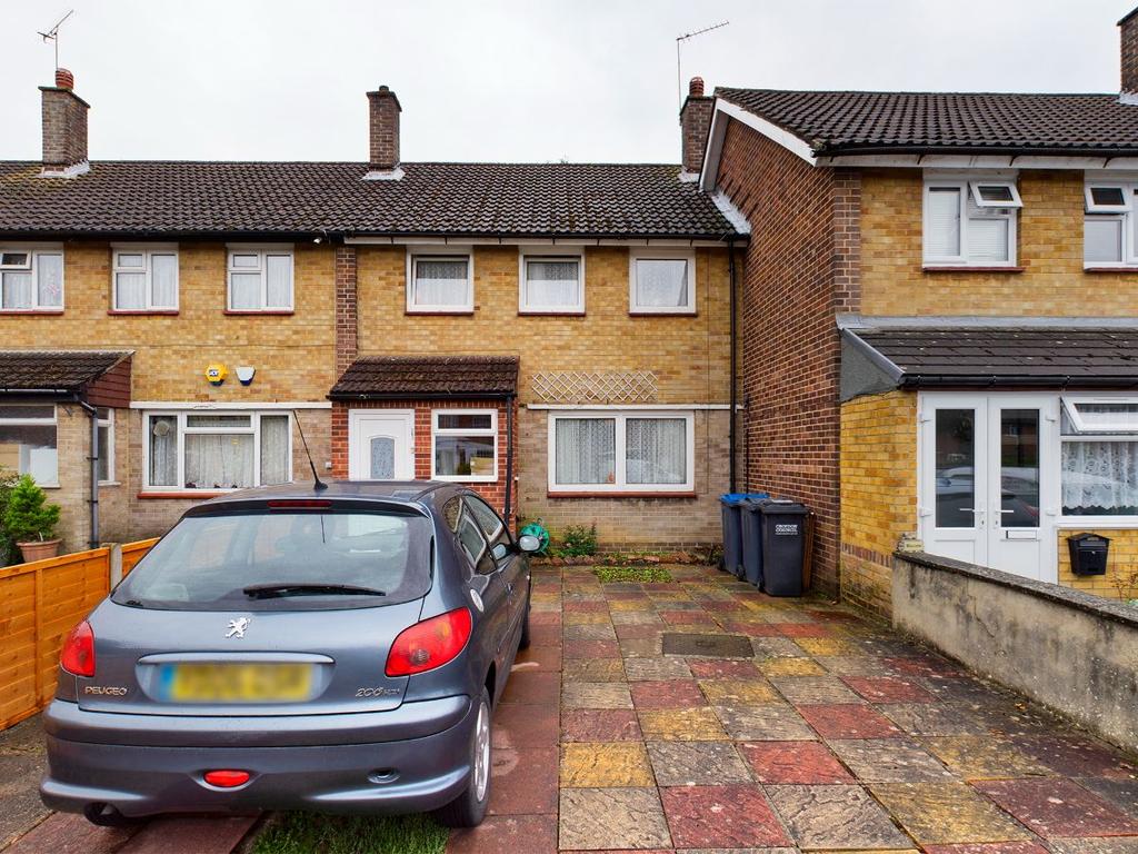 Homestead Way, New Addington, Croydon 3 bed terraced house for sale £