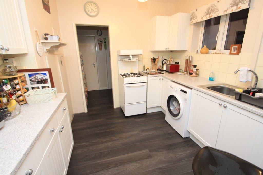 14 Wyndham kitchen.jpg