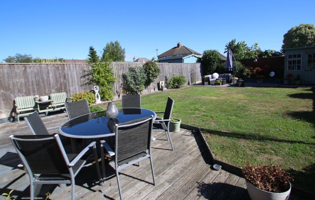 Queen Mary Road, Salisbury 4 bed detached house £450,000