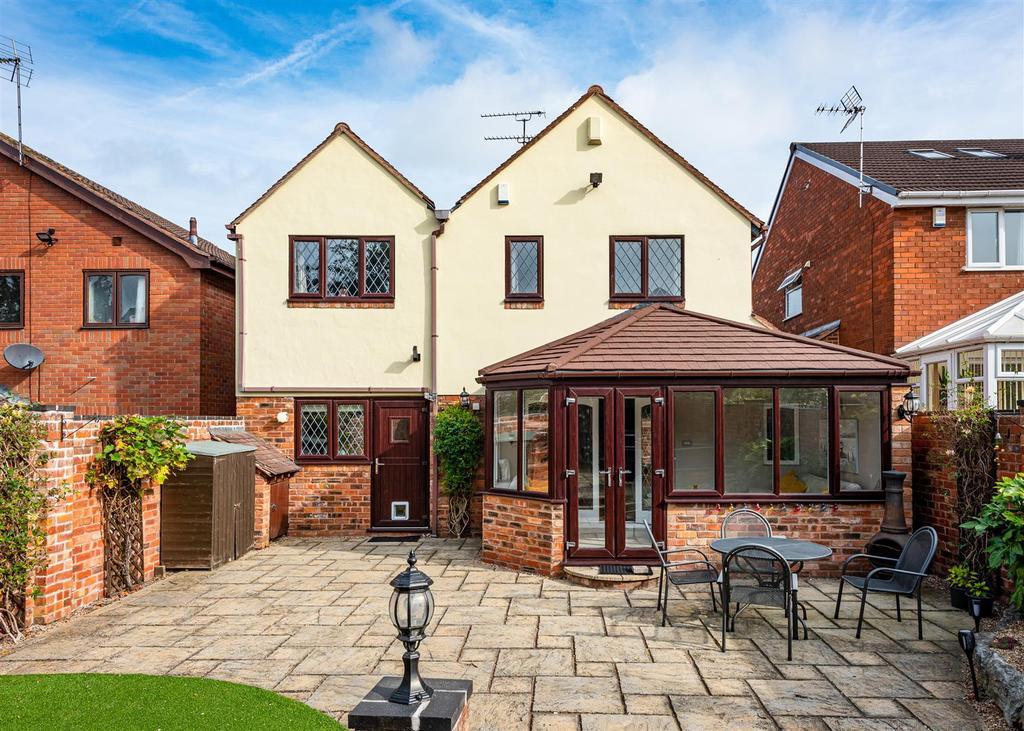 6 Sytch Lane, Wombourne 4 bed detached house £525,000