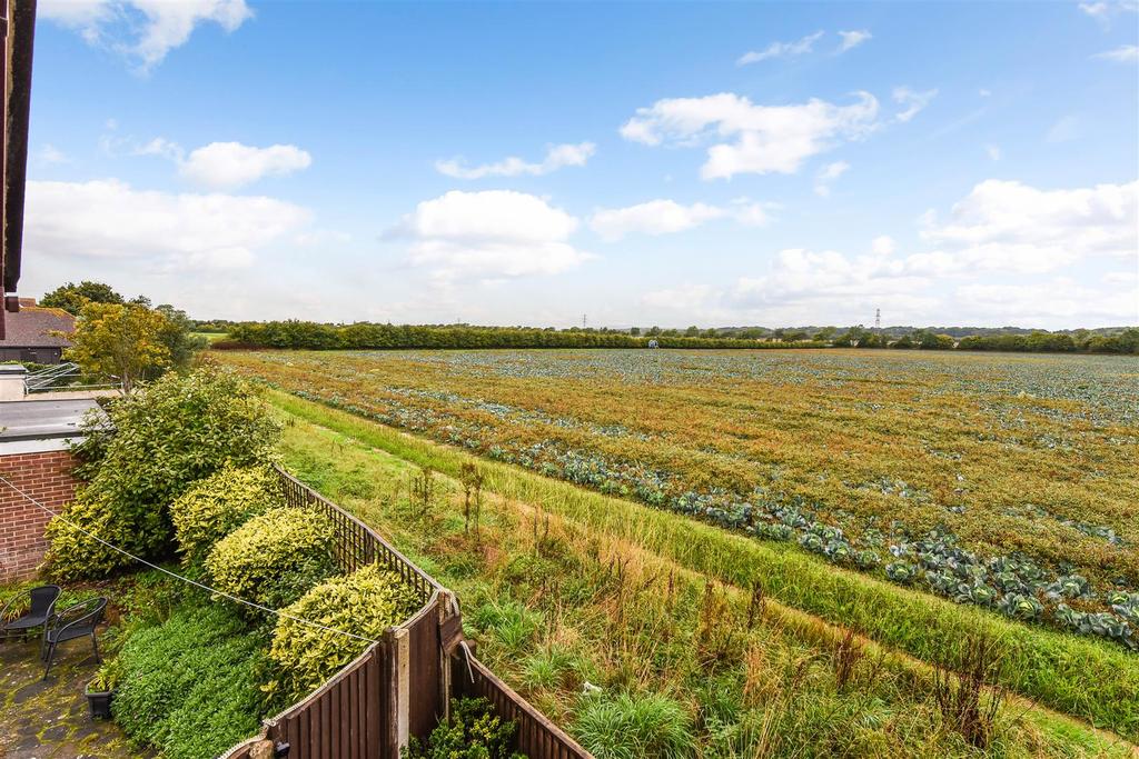 Main Road, Fishbourne 3 bed semidetached house £355,000