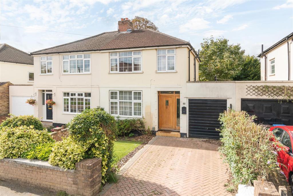 Balmoral Crescent, West Molesey 3 bed house £650,000