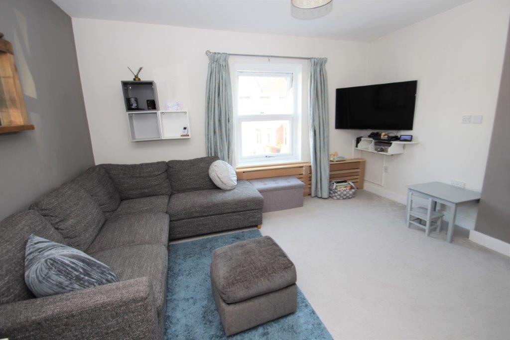 Clifton Road, Salisbury 2 bed apartment £199,950