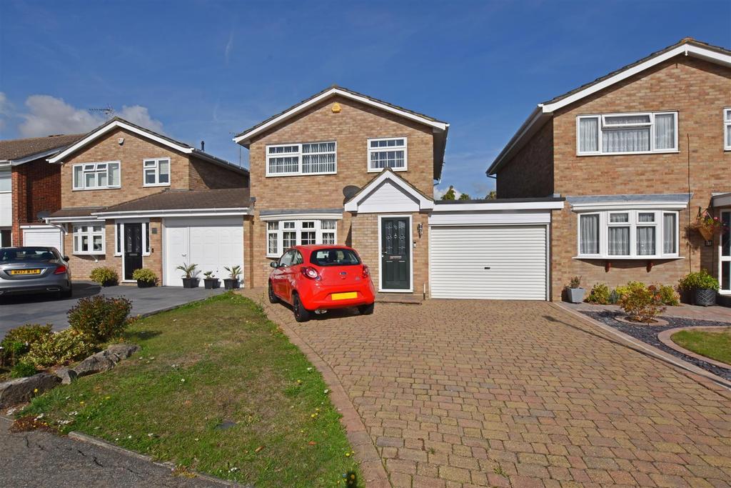 Longfield Road, South Woodham Ferrers, Chelmsford 3 bed link detached