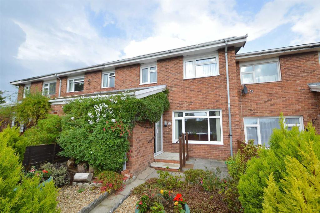 Hodgkinson Walk, Harlescott, Shrewsbury 3 bed terraced house £170,000