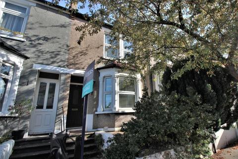 17 Howarth Road, London, SE2 0UL