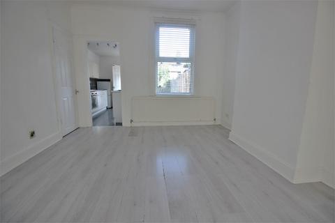 17 Howarth Road, London, SE2 0UL