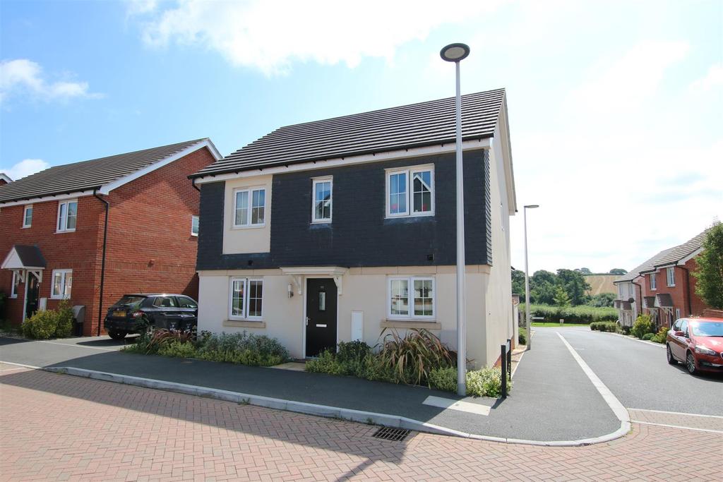 Shareford Way, Cranbrook, Exeter 4 bed detached house £410,000