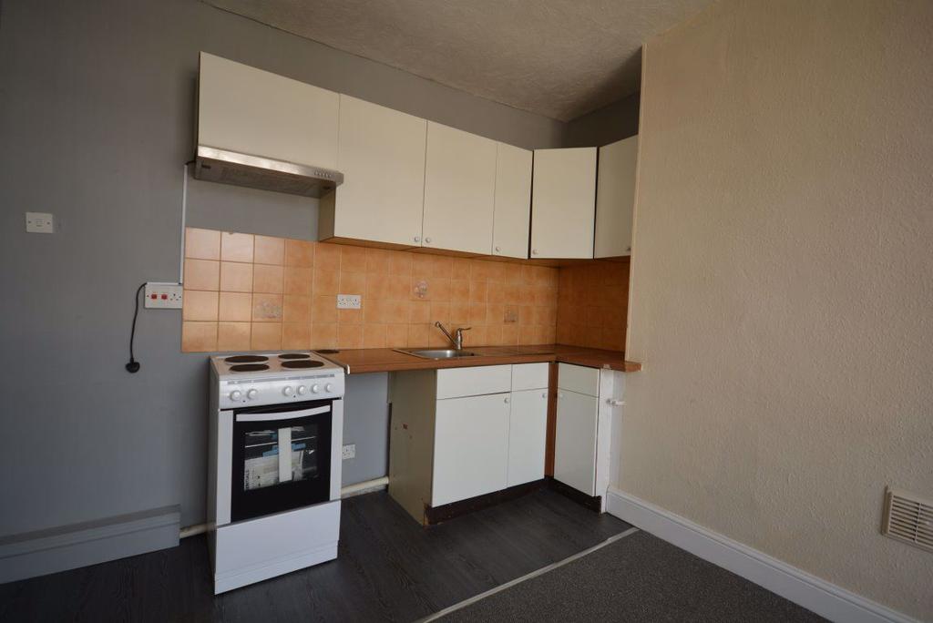 Royal Road, Ramsgate, CT11 9LF 1 bed flat £575 pcm (£133 pw)