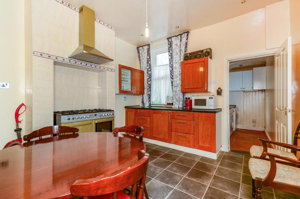 Barber Place, Crookesmoor, Sheffield 3 bed terraced house for sale £