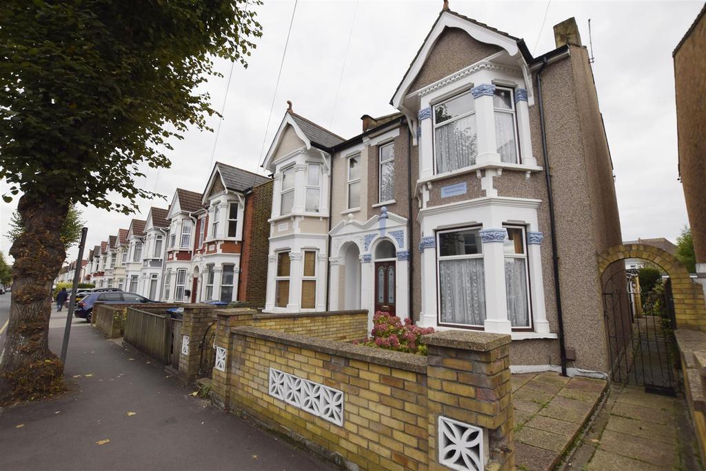 Chaplin Road, Wembley 3 bed semidetached house for sale £650,000
