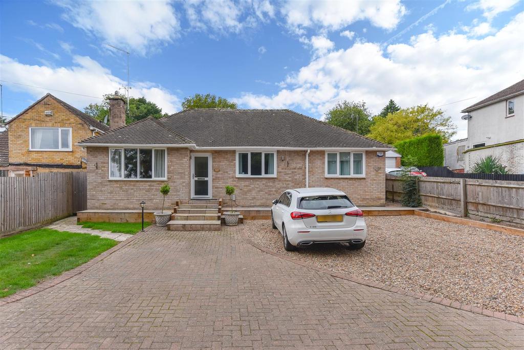 Ecton Lane, Sywell, Northampton 4 bed detached bungalow for sale £475,000