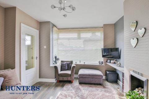 2 bedroom end of terrace house for sale - Farmway, Middleton, Manchester, M24 1DL