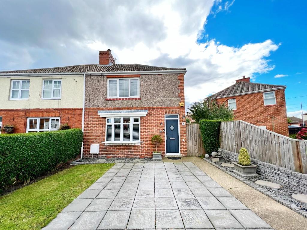 Moorside Crescent, Fishburn, StocktonOnTees 2 bed semidetached house for sale £104,950