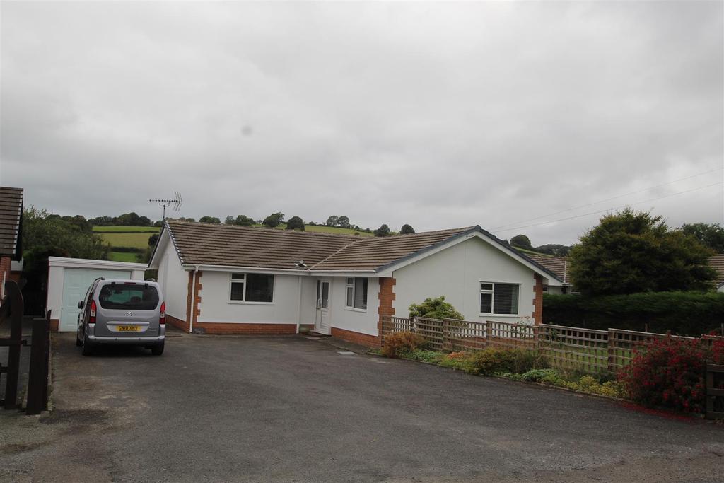 Cellan, Lampeter 3 bed detached bungalow £325,000