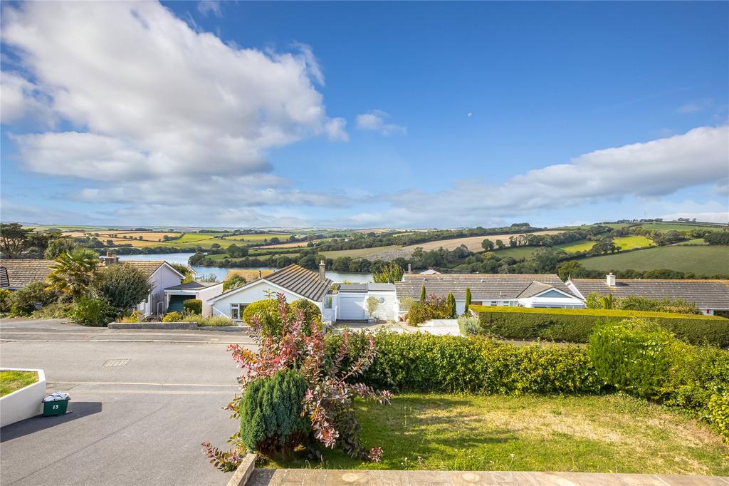 Southville Gardens, Kingsbridge, Devon, TQ7 2 bed bungalow for sale £