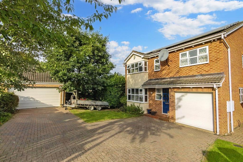 Headland Close, Brimington, Chesterfield 5 bed detached house for sale